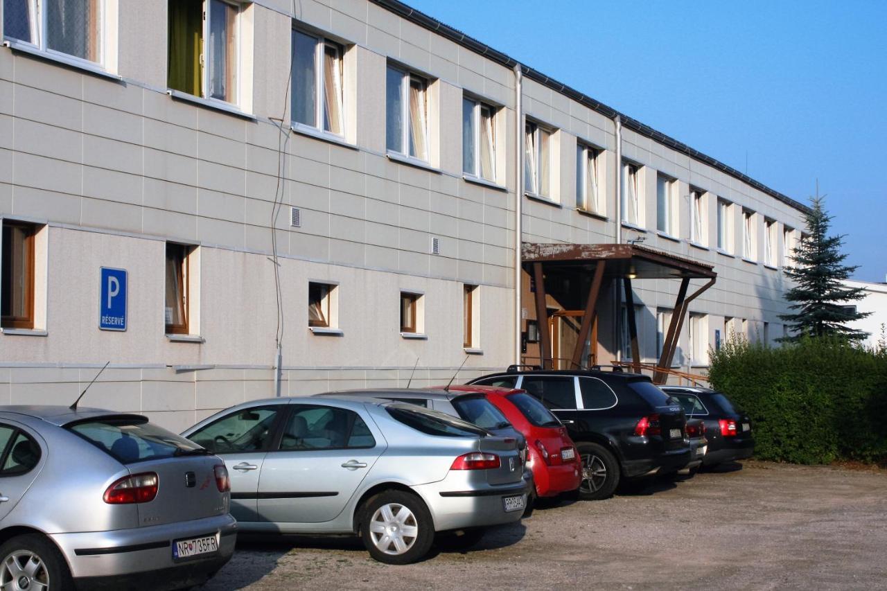 Hotel Garni Liptovský Mikuláš Exterior foto